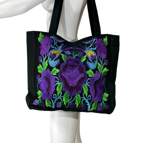 Tote Bag Oaxaca Black Floral embroidered
New - Picture 2 of 3